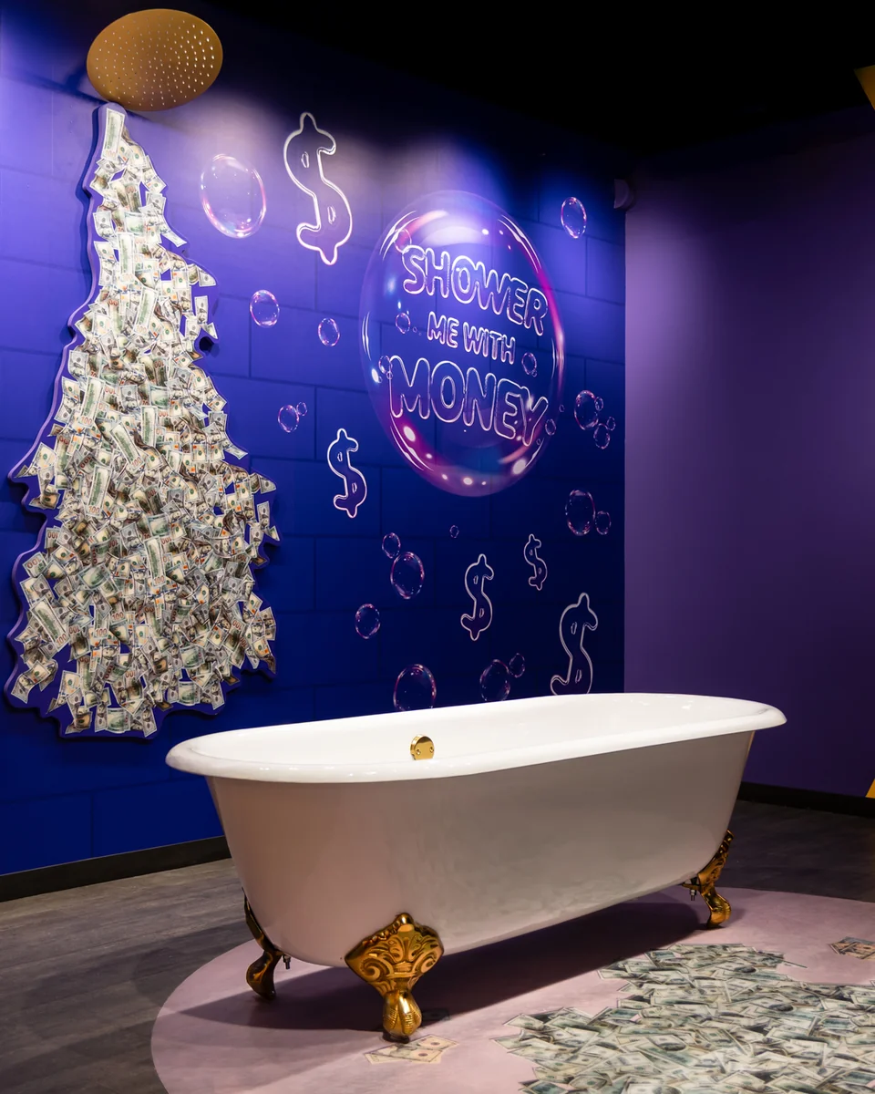 Cash Shower exhibit at MoFun